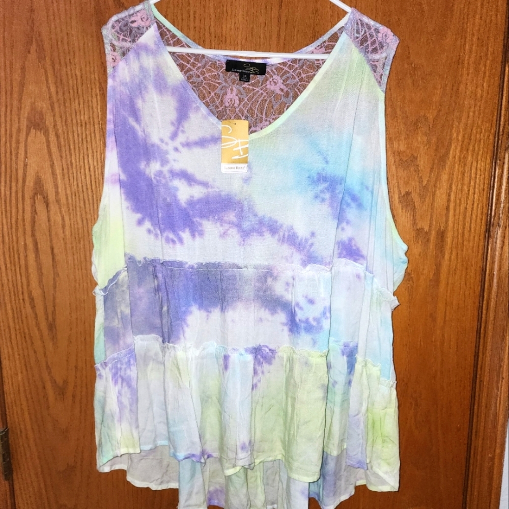 Plus Size Sleevelees Top